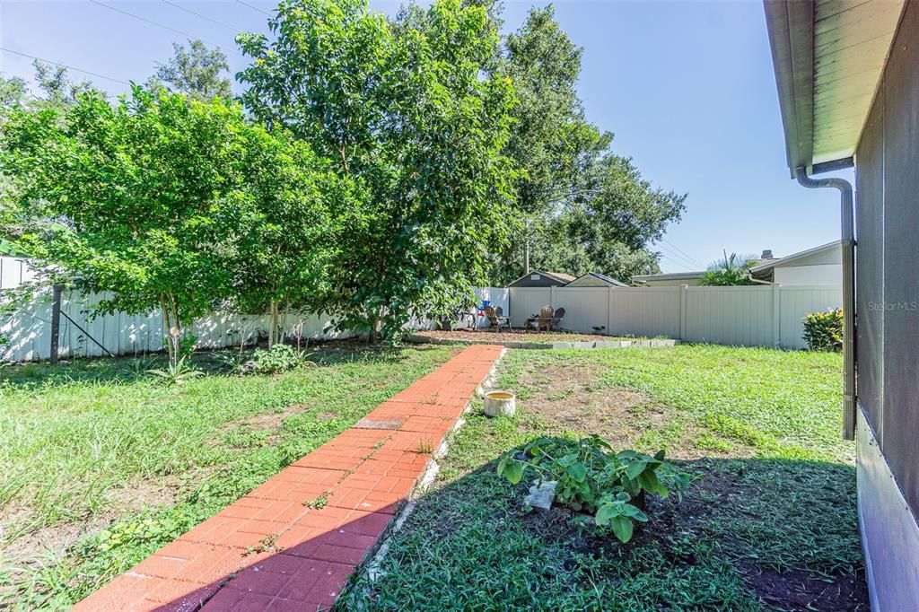 For Sale: $460,000 (4 beds, 2 baths, 2154 Square Feet)