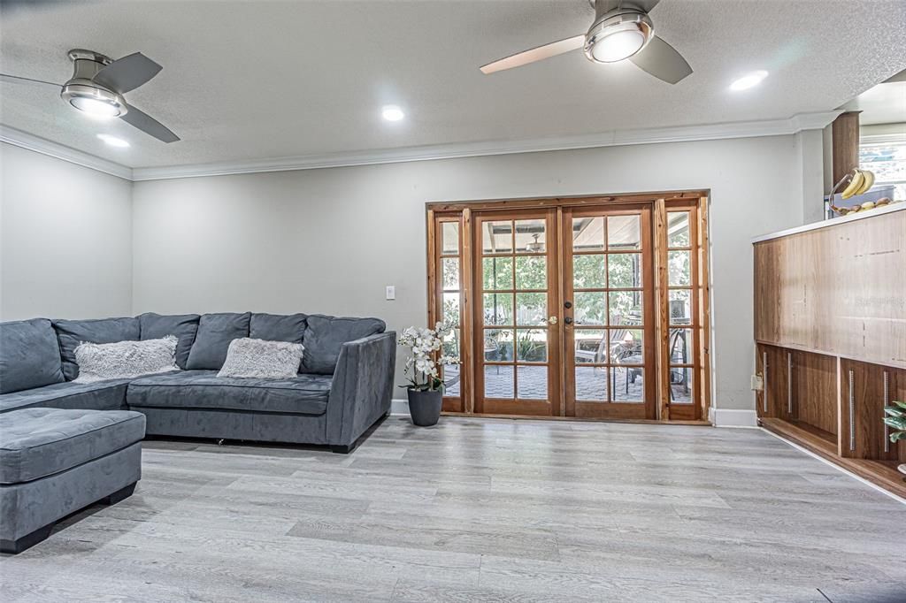 For Sale: $460,000 (4 beds, 2 baths, 2154 Square Feet)