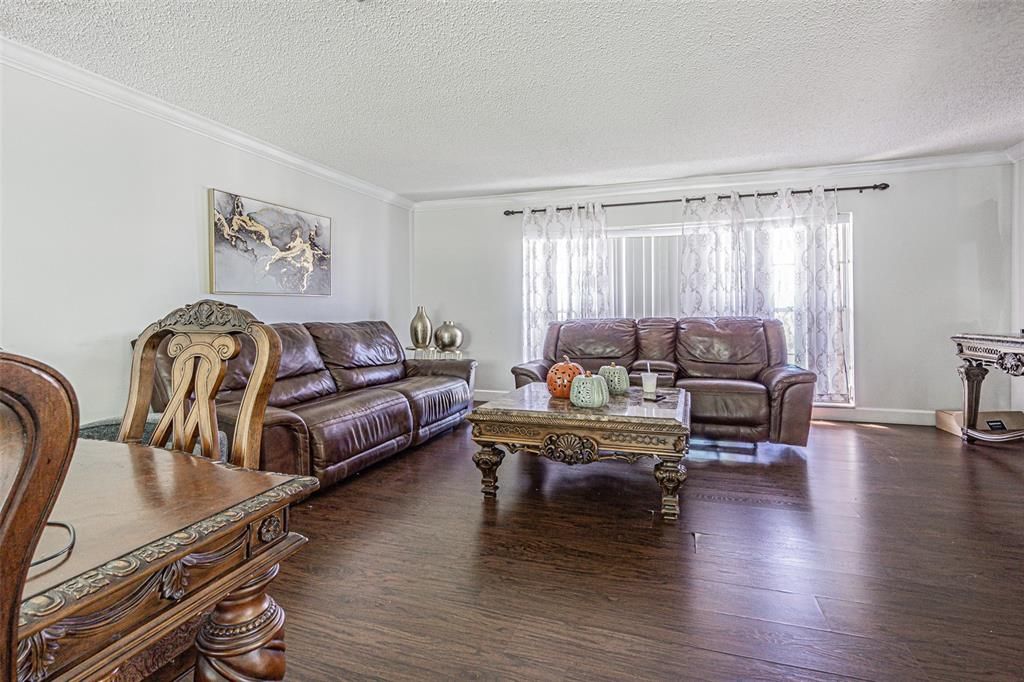 For Sale: $460,000 (4 beds, 2 baths, 2154 Square Feet)