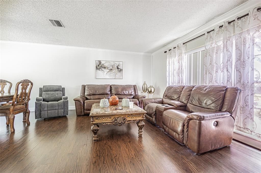For Sale: $460,000 (4 beds, 2 baths, 2154 Square Feet)