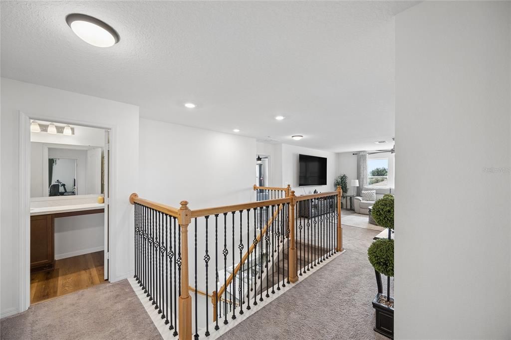 For Sale: $450,000 (5 beds, 2 baths, 3075 Square Feet)