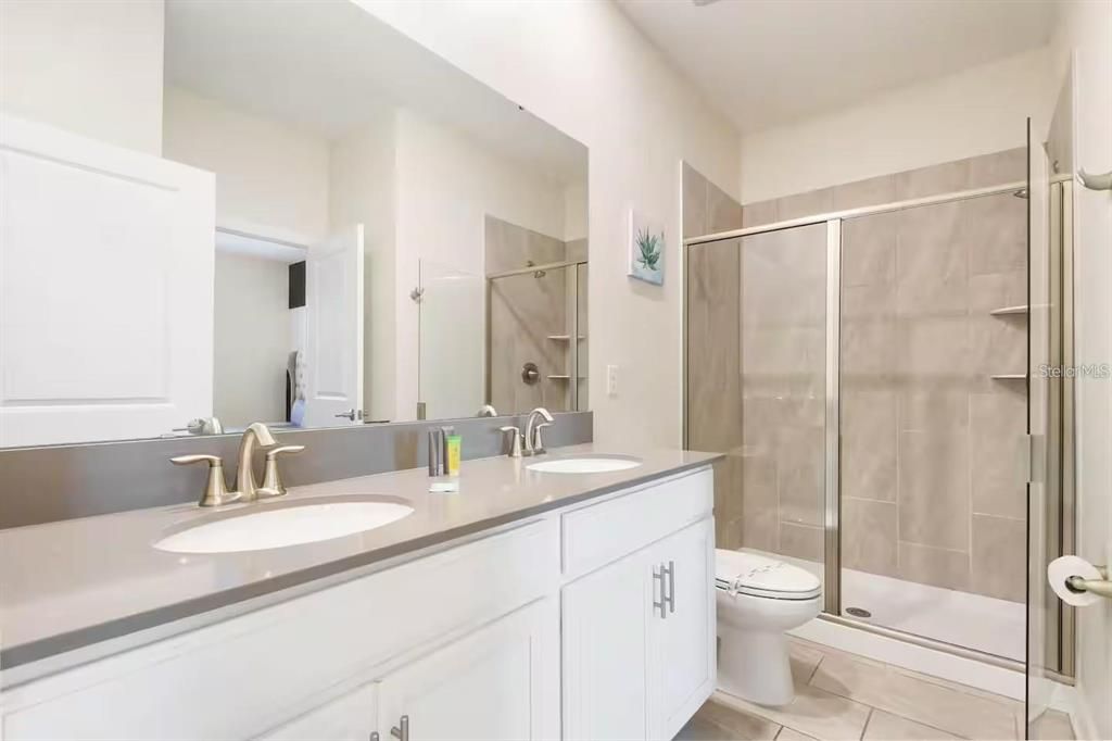 For Sale: $809,000 (8 beds, 5 baths, 4289 Square Feet)