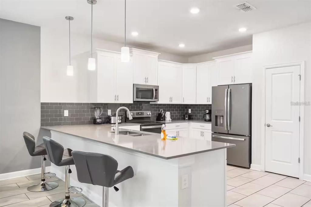 For Sale: $809,000 (8 beds, 5 baths, 4289 Square Feet)