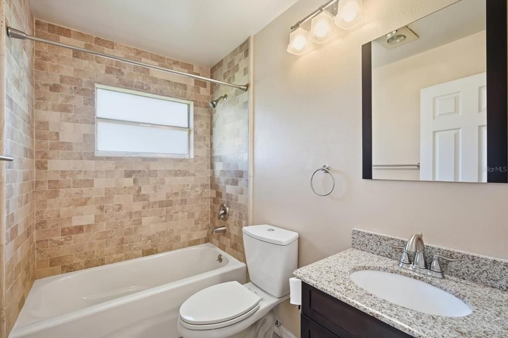 For Rent: $1,700 (2 beds, 2 baths, 960 Square Feet)