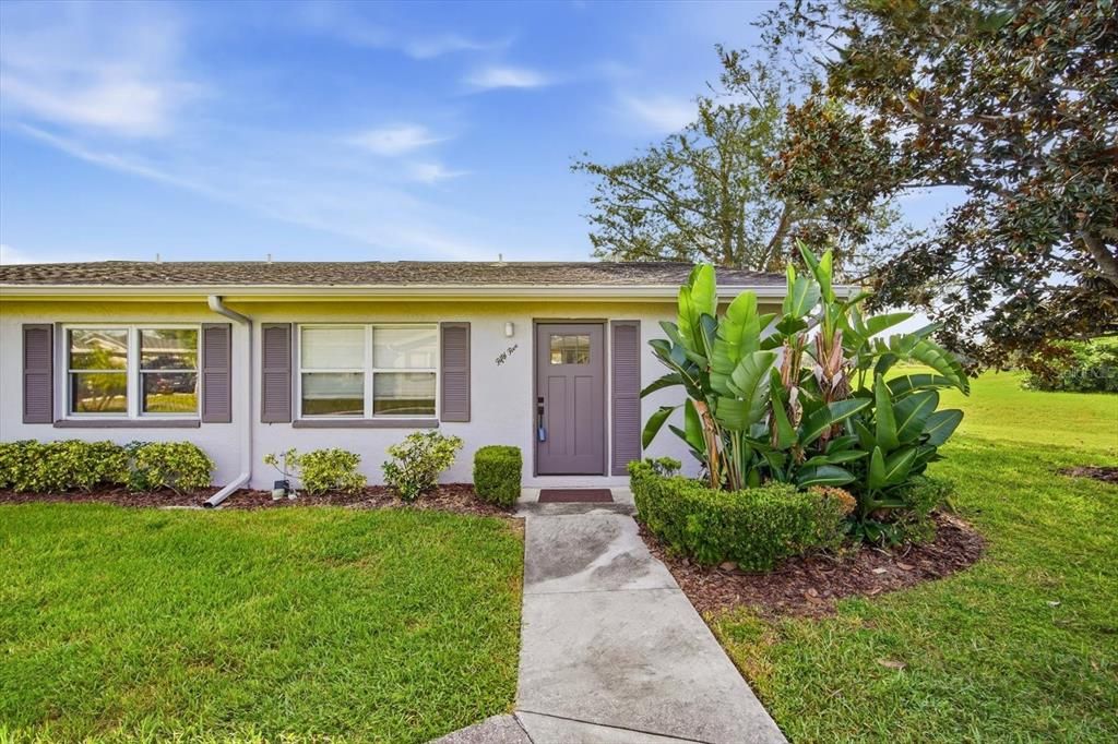 For Rent: $1,700 (2 beds, 2 baths, 960 Square Feet)