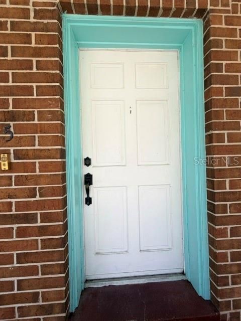 For Rent: $1,350 (1 beds, 1 baths, 1000 Square Feet)