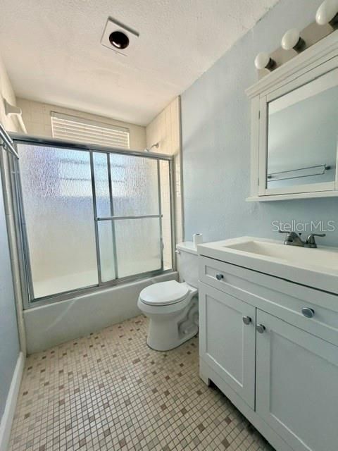 For Rent: $1,350 (1 beds, 1 baths, 1000 Square Feet)