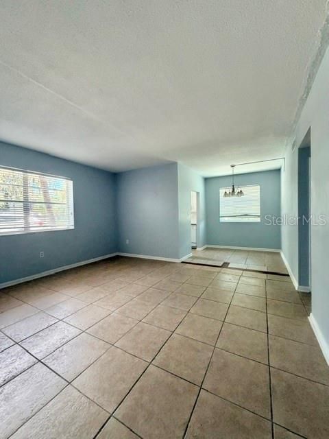 For Rent: $1,350 (1 beds, 1 baths, 1000 Square Feet)