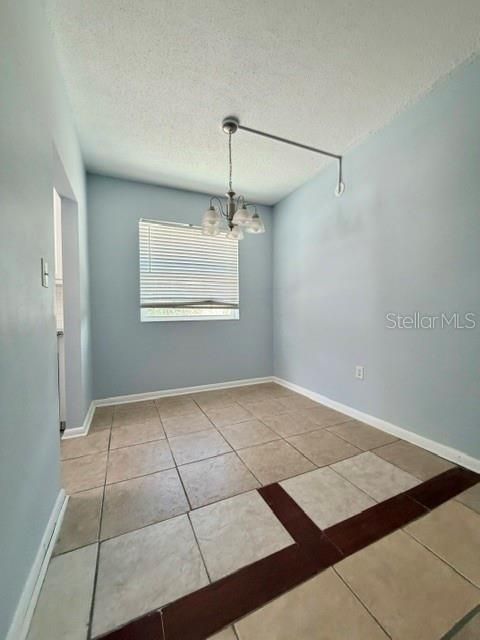For Rent: $1,350 (1 beds, 1 baths, 1000 Square Feet)