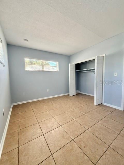 For Rent: $1,350 (1 beds, 1 baths, 1000 Square Feet)