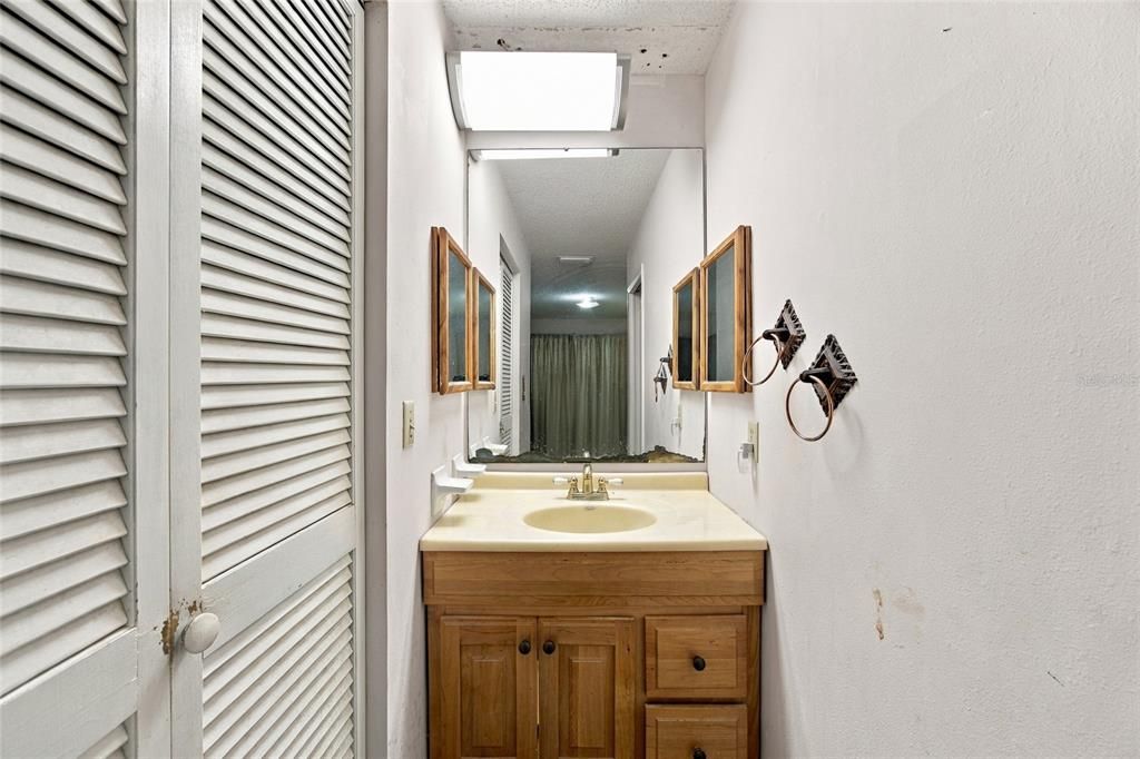 En Venta: $415,000 (3 camas, 2 baños, 1632 Pies cuadrados)