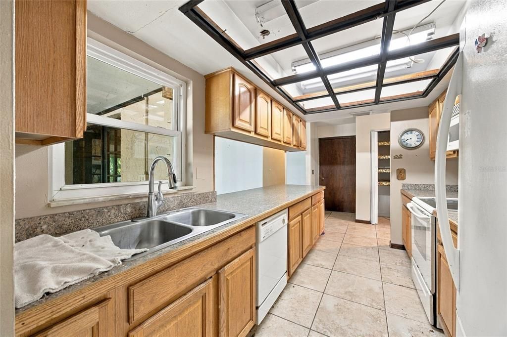 En Venta: $415,000 (3 camas, 2 baños, 1632 Pies cuadrados)