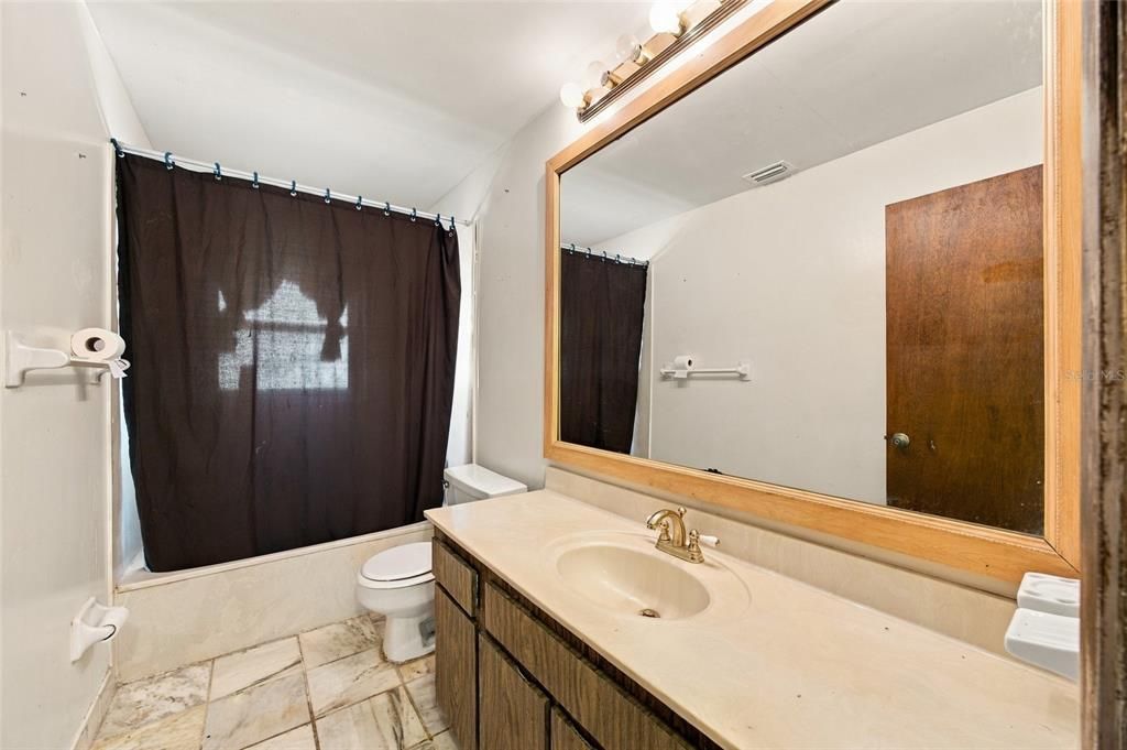 En Venta: $415,000 (3 camas, 2 baños, 1632 Pies cuadrados)