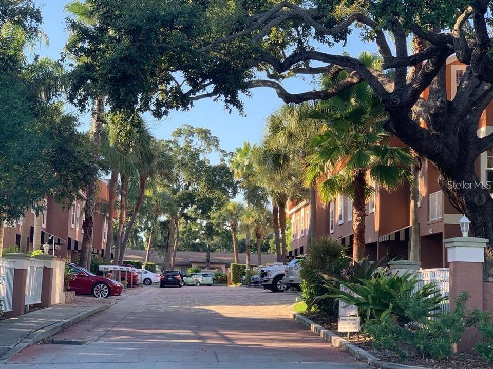For Rent: $2,100 (3 beds, 2 baths, 1200 Square Feet)