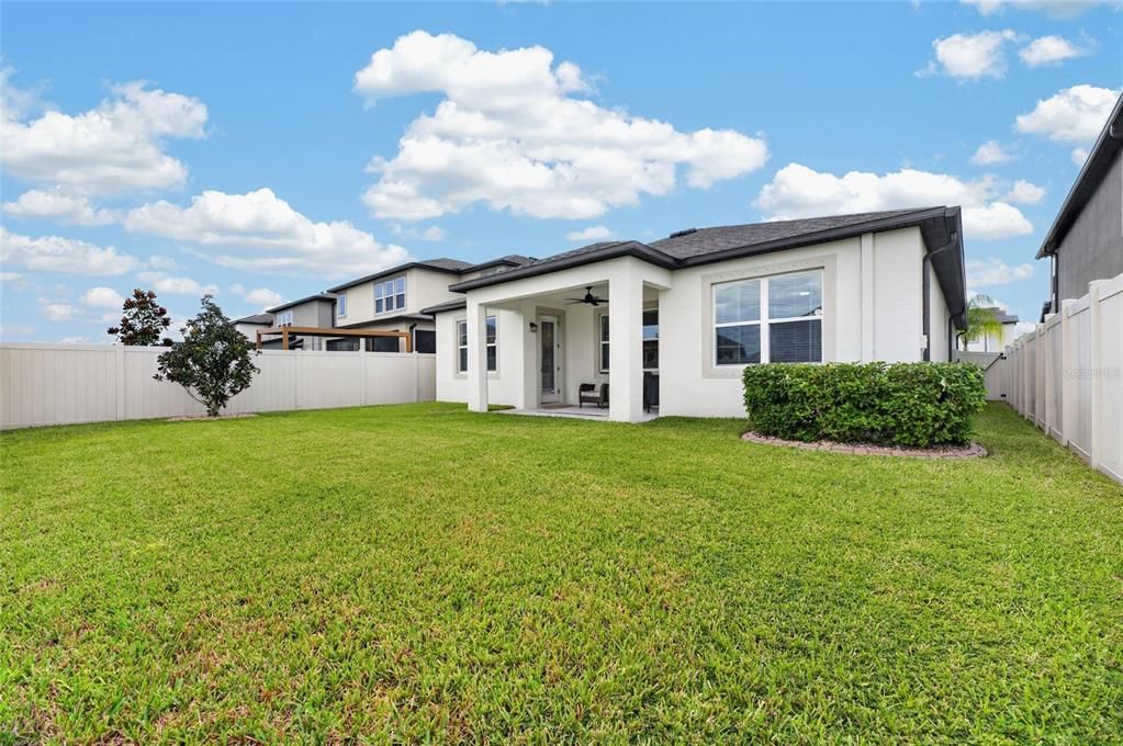 For Sale: $375,000 (3 beds, 2 baths, 2207 Square Feet)