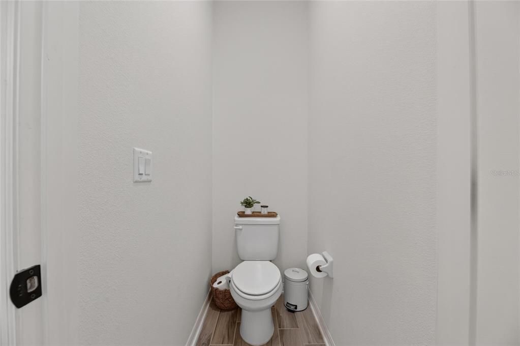 For Sale: $375,000 (3 beds, 2 baths, 2207 Square Feet)