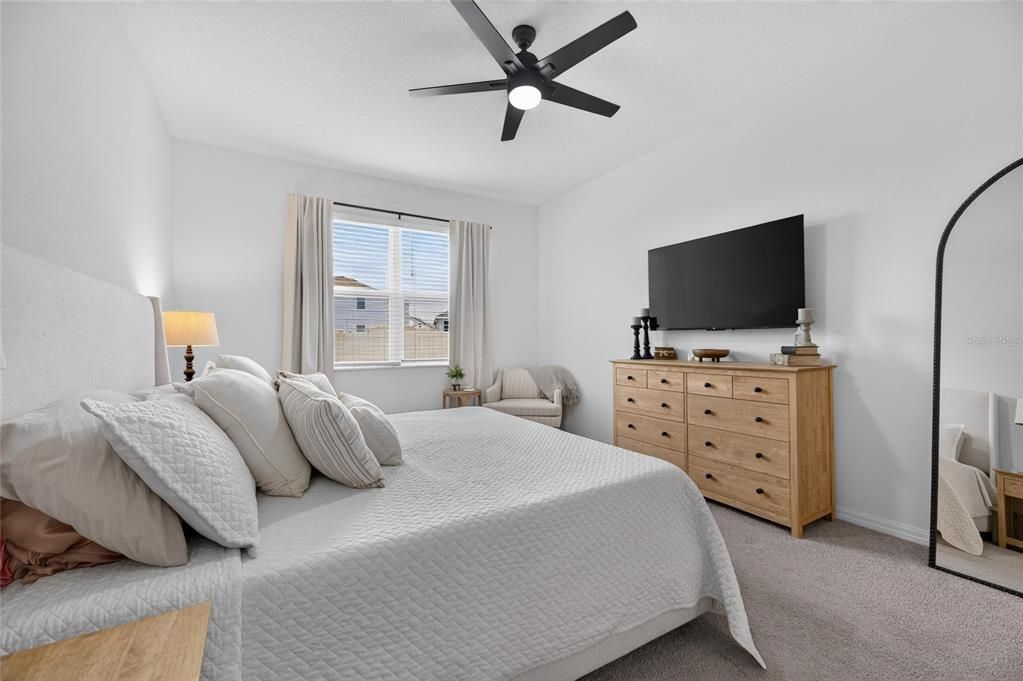 For Sale: $375,000 (3 beds, 2 baths, 2207 Square Feet)