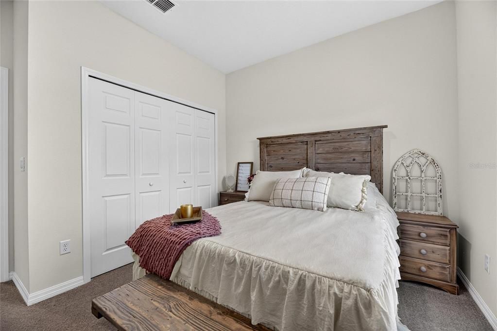 For Sale: $375,000 (3 beds, 2 baths, 2207 Square Feet)