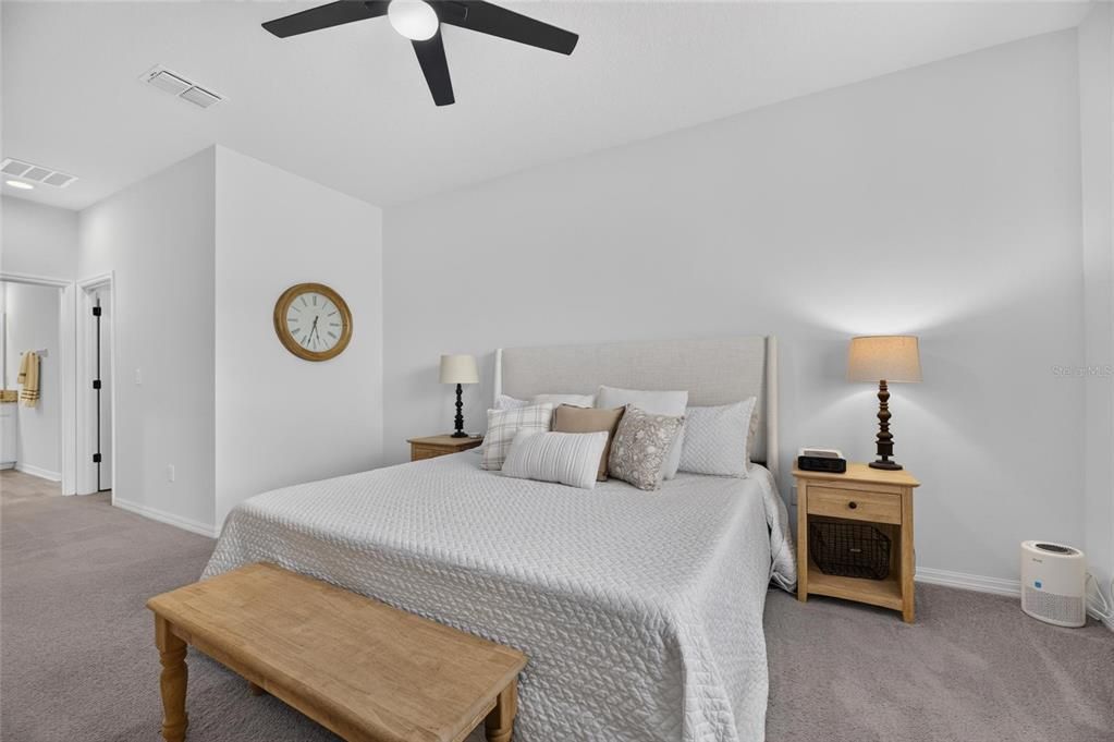 For Sale: $375,000 (3 beds, 2 baths, 2207 Square Feet)