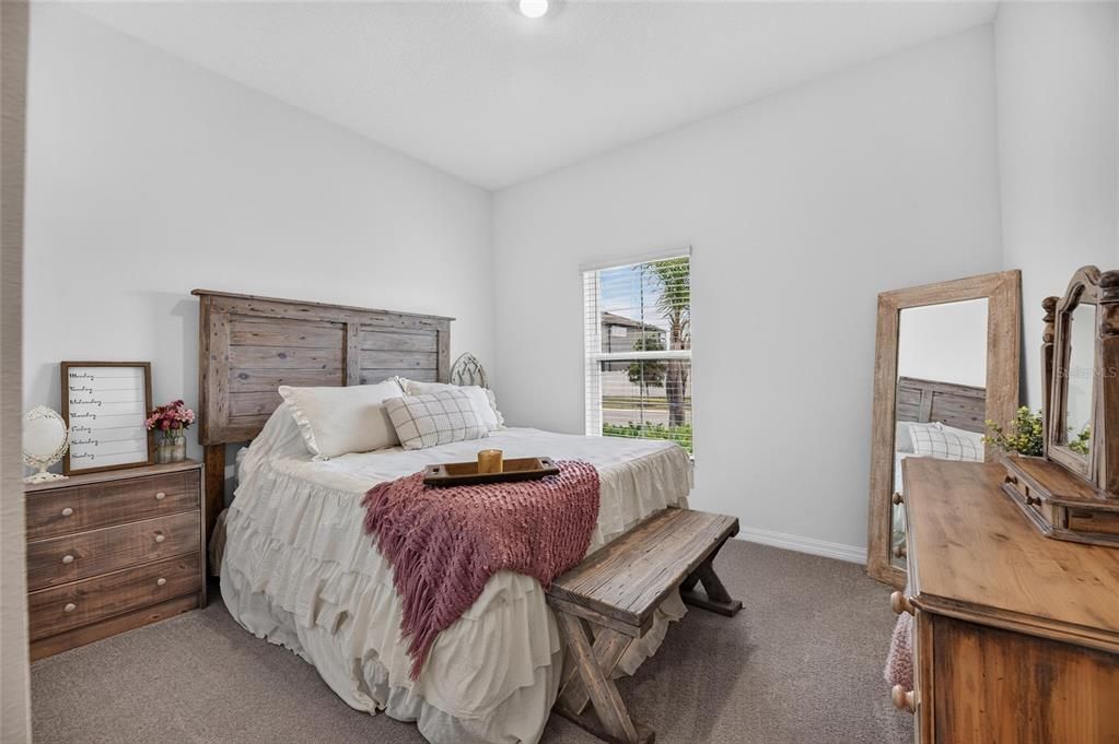 For Sale: $375,000 (3 beds, 2 baths, 2207 Square Feet)