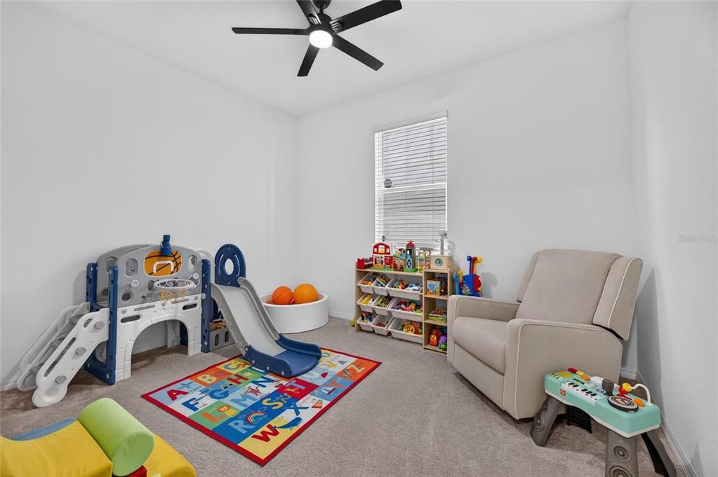 For Sale: $375,000 (3 beds, 2 baths, 2207 Square Feet)
