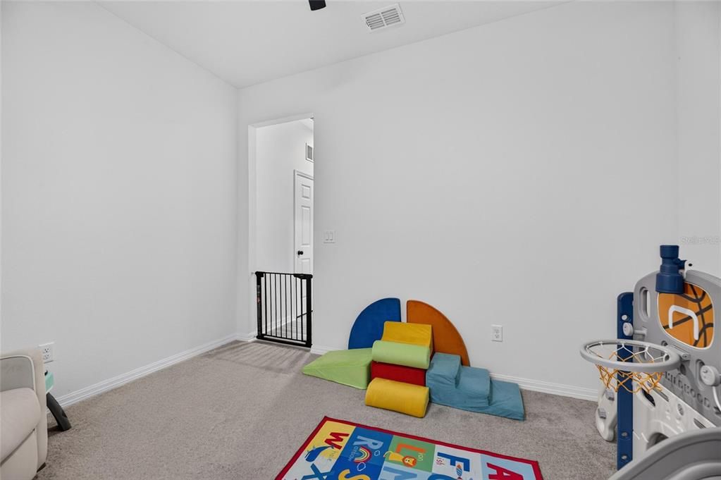 For Sale: $375,000 (3 beds, 2 baths, 2207 Square Feet)