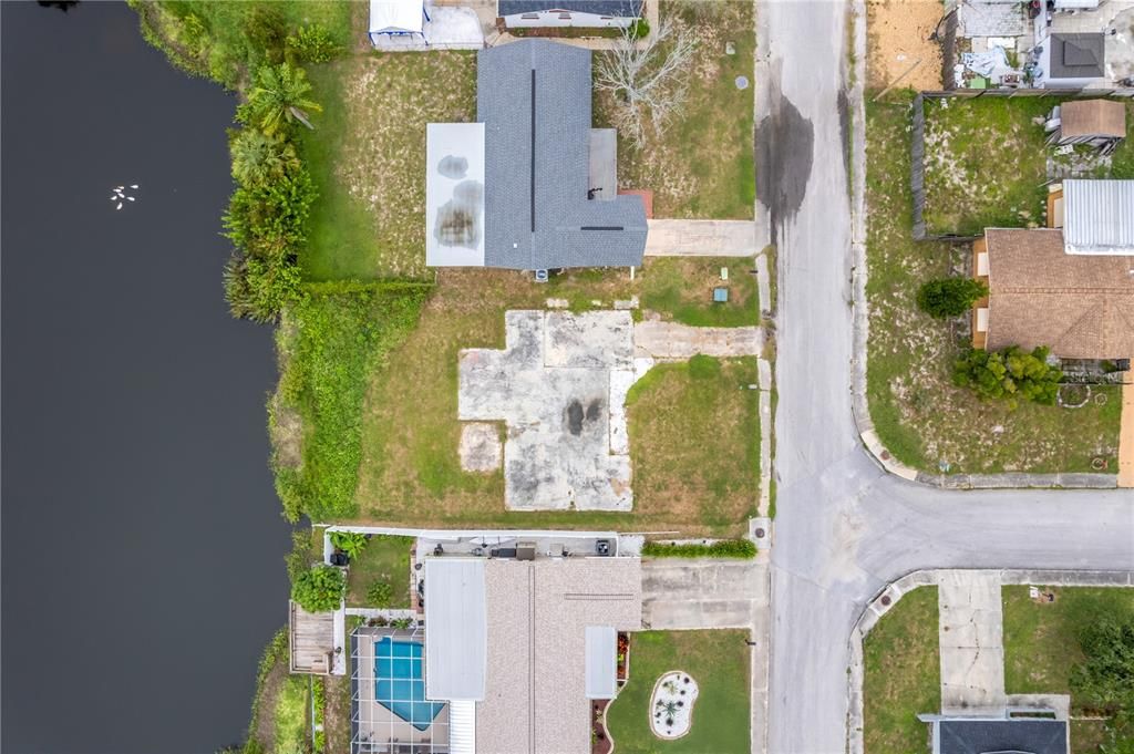 На продажу: $70,000 (0.12 acres)