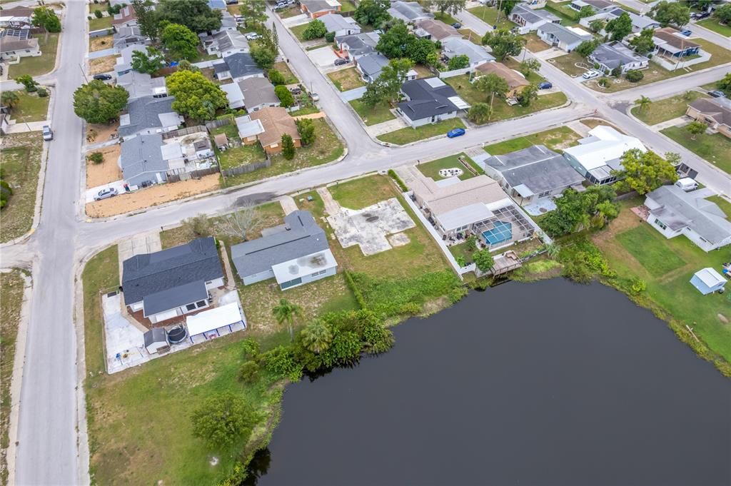 На продажу: $70,000 (0.12 acres)