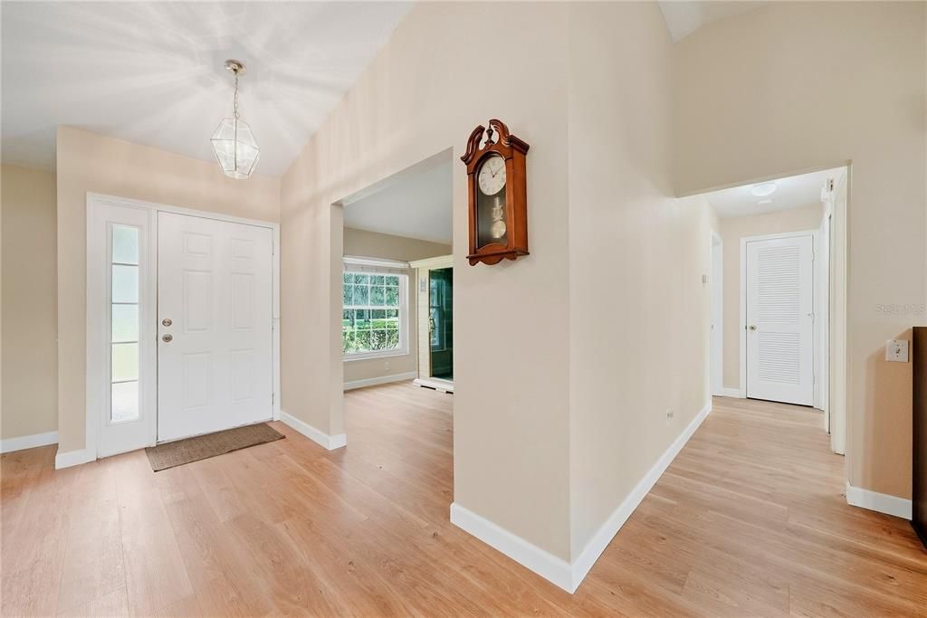 En Venta: $449,000 (3 camas, 2 baños, 1885 Pies cuadrados)