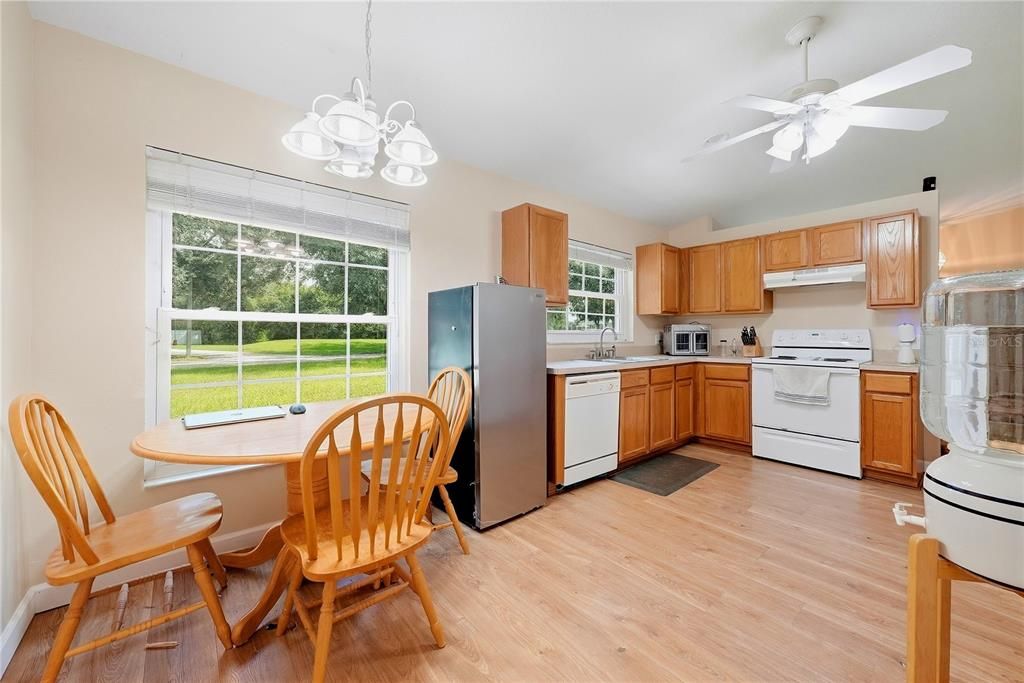 En Venta: $449,000 (3 camas, 2 baños, 1885 Pies cuadrados)