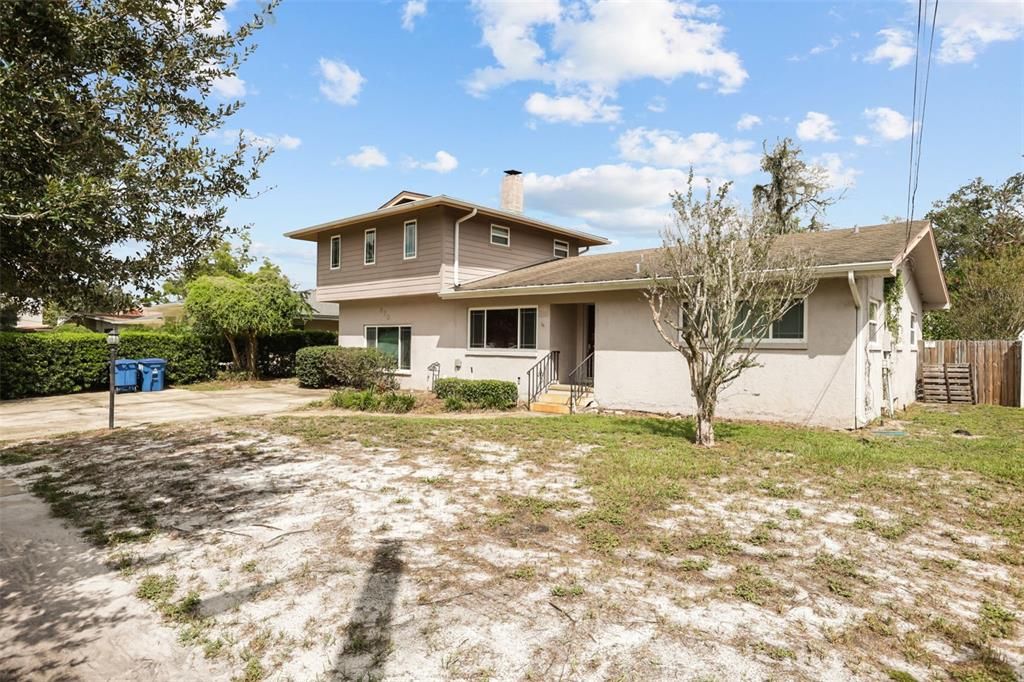 For Sale: $850,000 (0.24 acres)