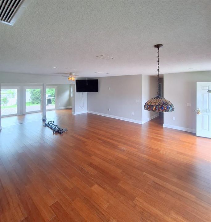En Venta: $499,000 (4 camas, 2 baños, 1760 Pies cuadrados)
