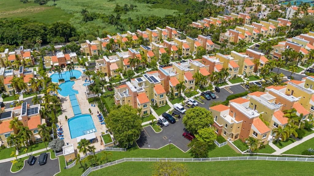 На продажу: $635,000 (3 спален, 3 ванн, 2300 Квадратных фут)