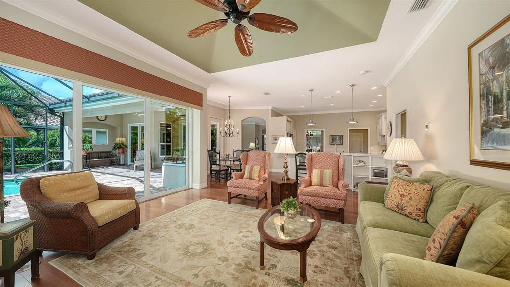 For Sale: $1,275,000 (3 beds, 3 baths, 3077 Square Feet)