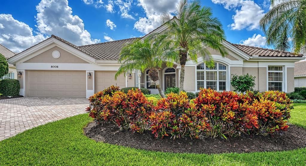 For Sale: $1,275,000 (3 beds, 3 baths, 3077 Square Feet)