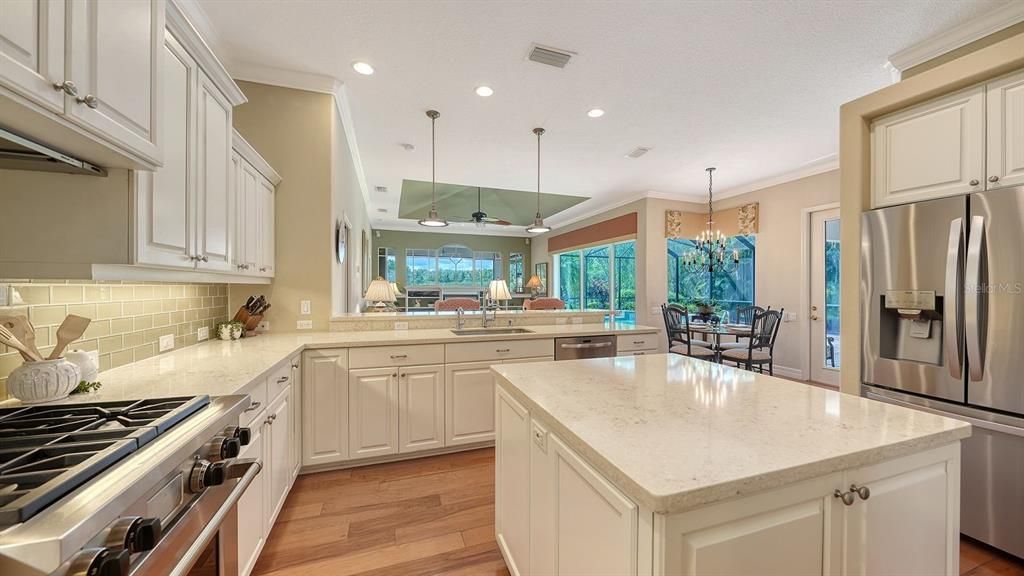 For Sale: $1,275,000 (3 beds, 3 baths, 3077 Square Feet)