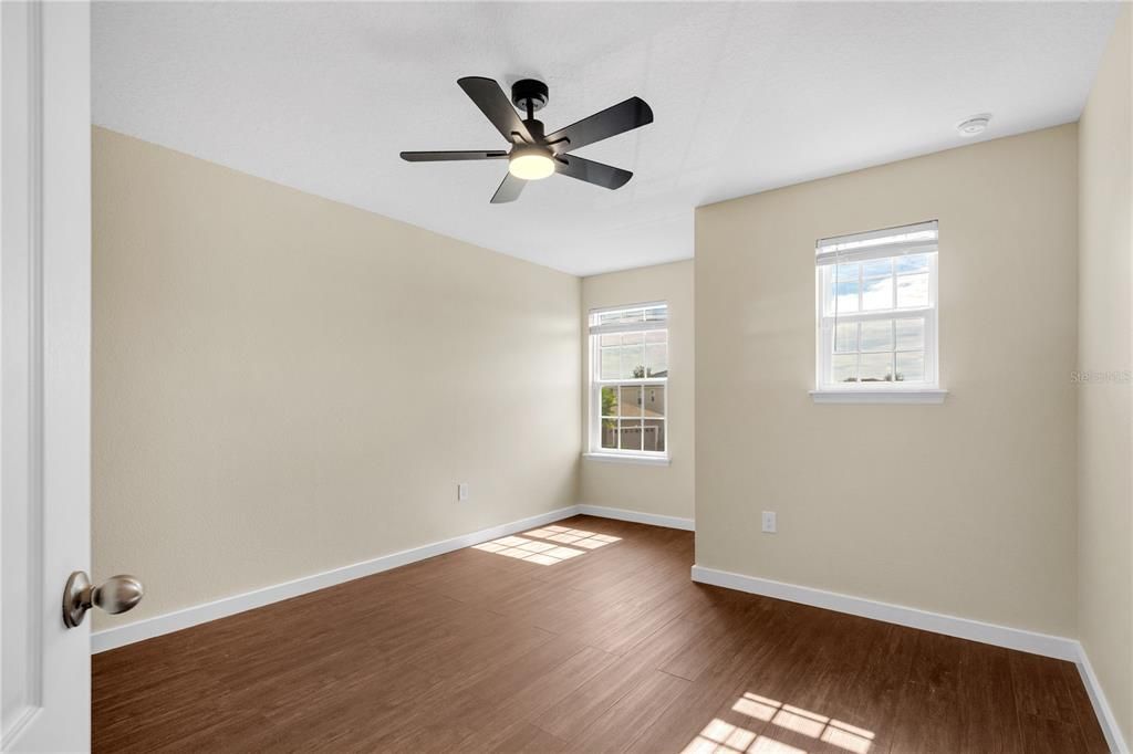 For Sale: $600,000 (5 beds, 3 baths, 3092 Square Feet)