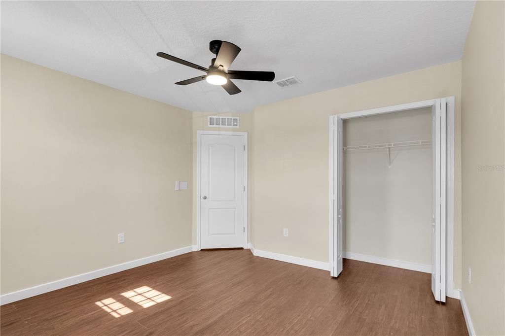 For Sale: $600,000 (5 beds, 3 baths, 3092 Square Feet)