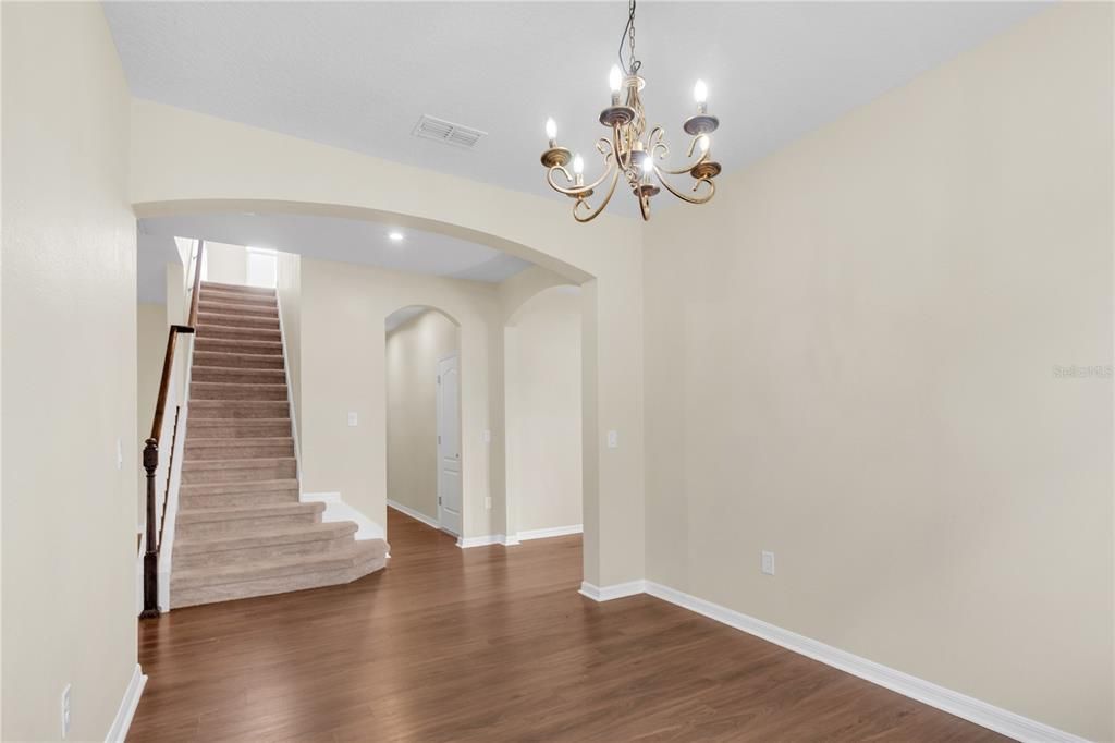For Sale: $600,000 (5 beds, 3 baths, 3092 Square Feet)