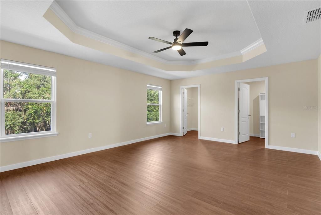For Sale: $600,000 (5 beds, 3 baths, 3092 Square Feet)