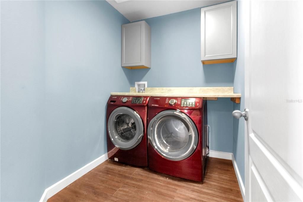 For Sale: $600,000 (5 beds, 3 baths, 3092 Square Feet)