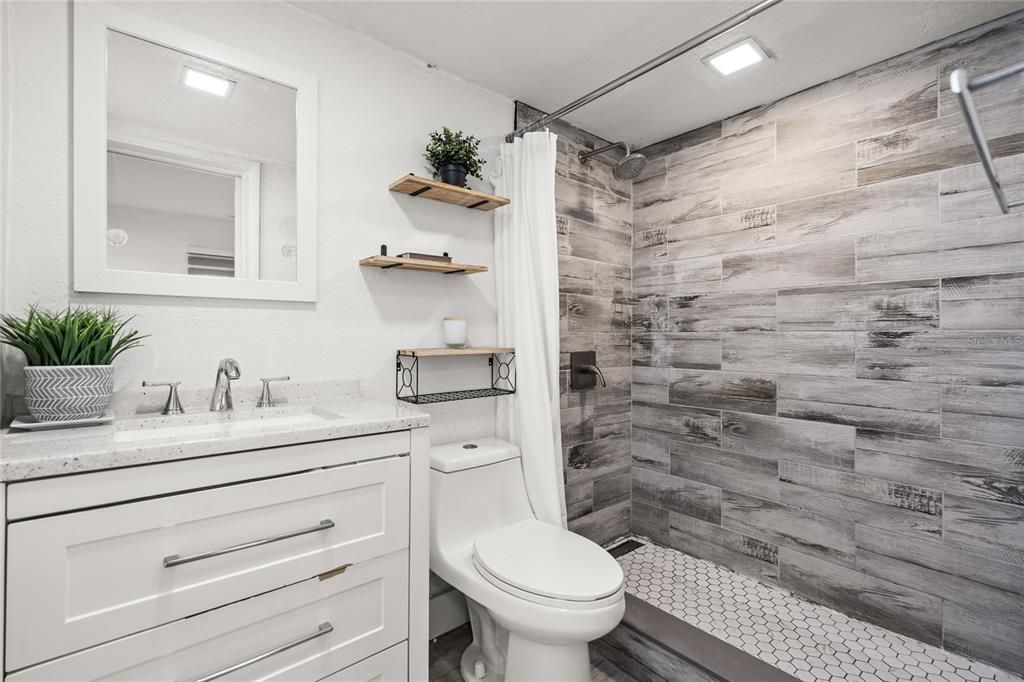 For Sale: $469,000 (3 beds, 2 baths, 1251 Square Feet)