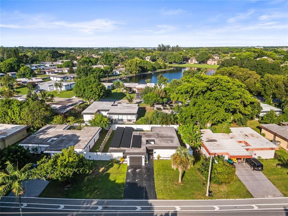For Sale: $469,000 (3 beds, 2 baths, 1251 Square Feet)