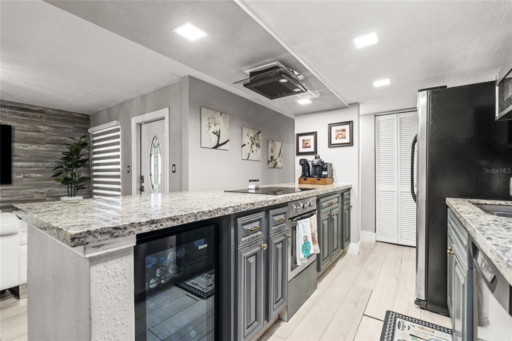 For Sale: $469,000 (3 beds, 2 baths, 1251 Square Feet)