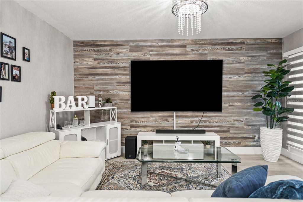 For Sale: $469,000 (3 beds, 2 baths, 1251 Square Feet)