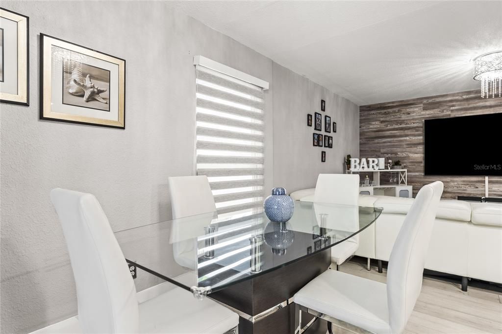 For Sale: $469,000 (3 beds, 2 baths, 1251 Square Feet)
