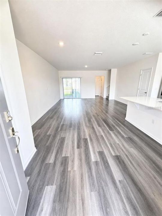 For Rent: $2,850 (3 beds, 2 baths, 1567 Square Feet)
