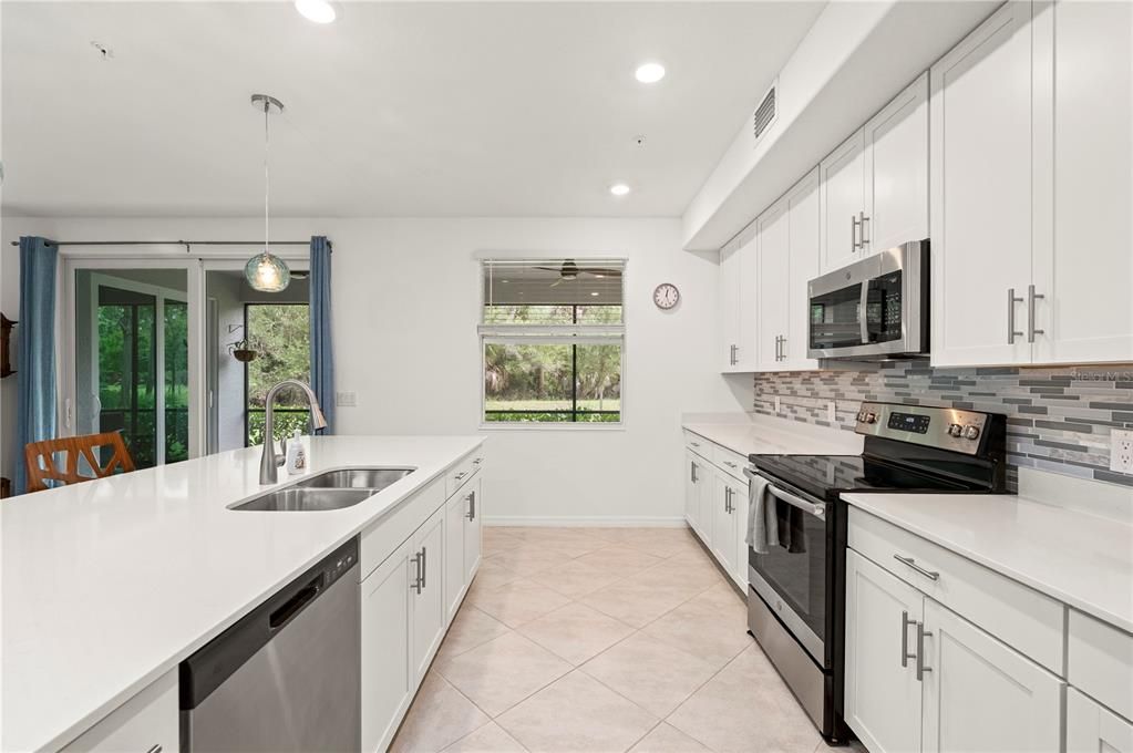 For Sale: $449,000 (3 beds, 2 baths, 1741 Square Feet)