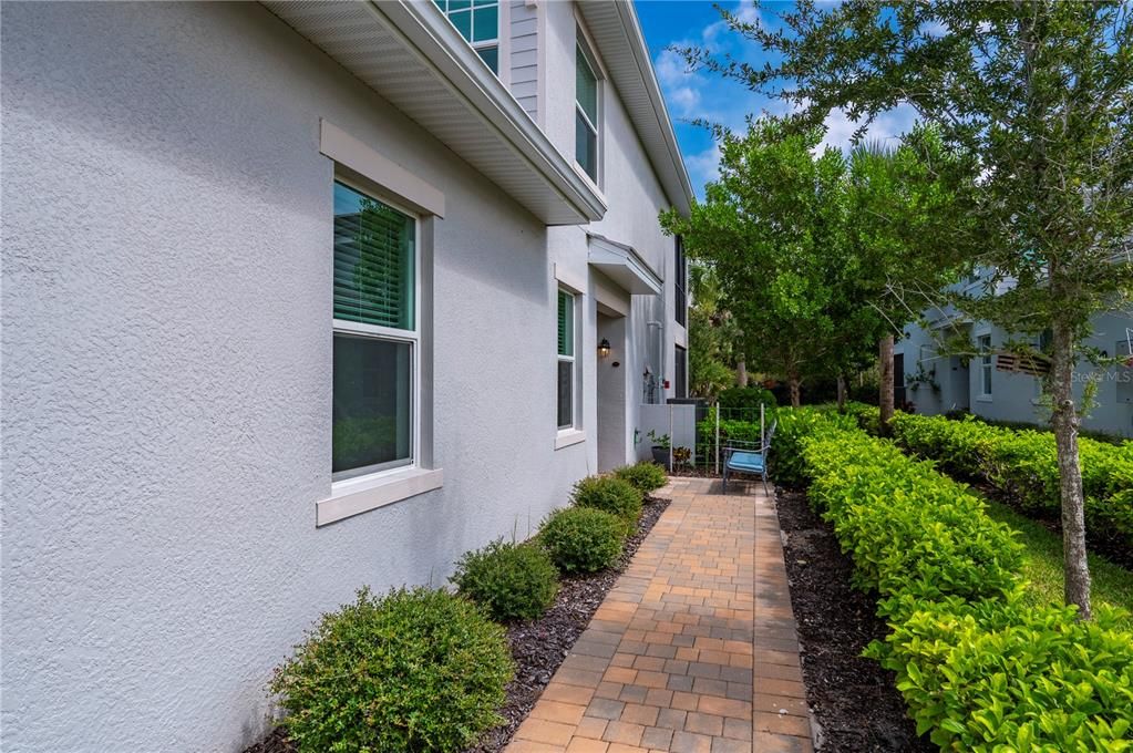 For Sale: $449,000 (3 beds, 2 baths, 1741 Square Feet)