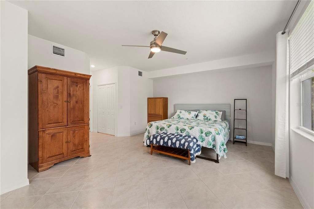 For Sale: $449,000 (3 beds, 2 baths, 1741 Square Feet)